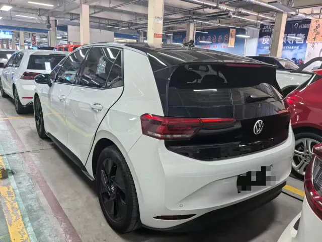 Volkswagen ID.3 — Фото автомобиля 15