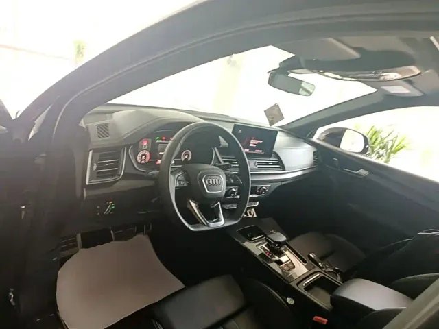 Audi Q5L — Фото автомобиля 5