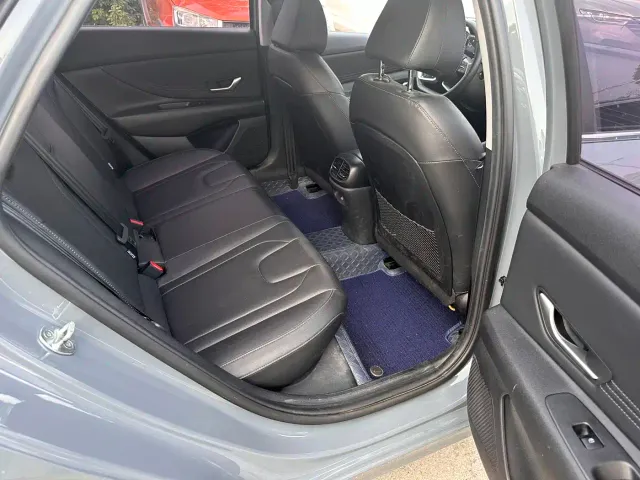 Hyundai Elantra — Фото автомобиля 7
