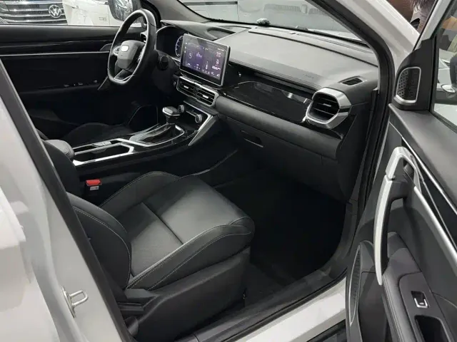 Geely Binyue — Фото автомобиля 19