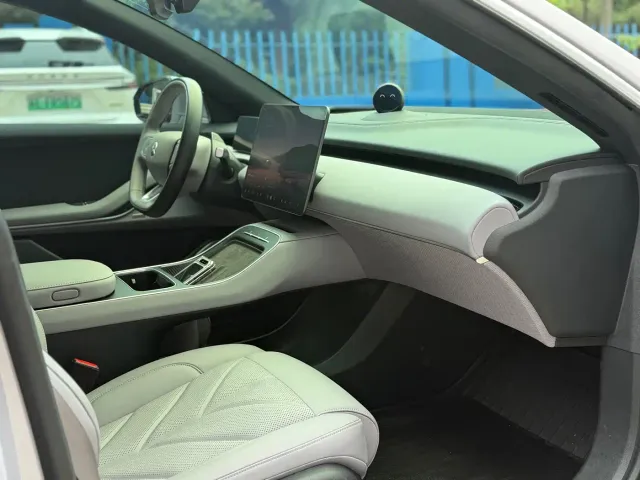 Nio ET5 Touring — Фото автомобиля 14