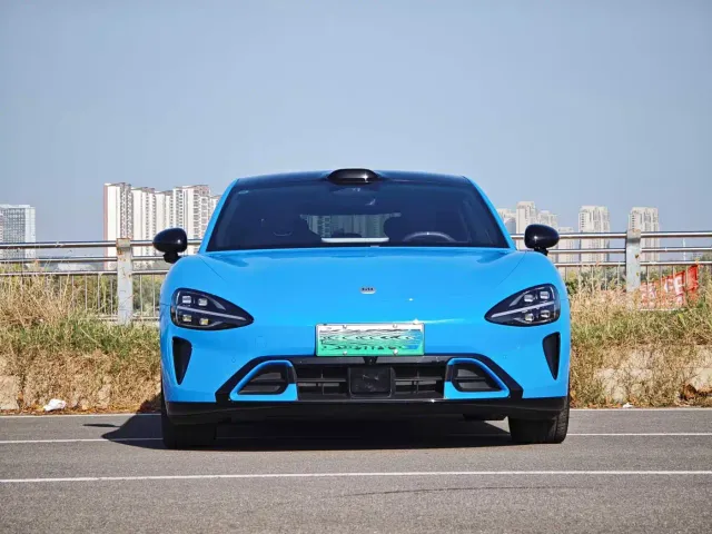 Xiaomi SU7 — Фото автомобиля 3