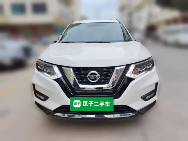 Nissan X-Trail — Фото автомобиля 2