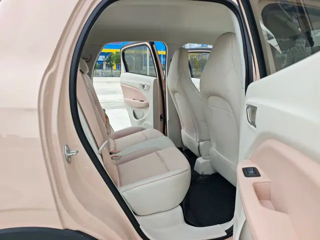 Leapmotor T03 — Фото автомобиля 13