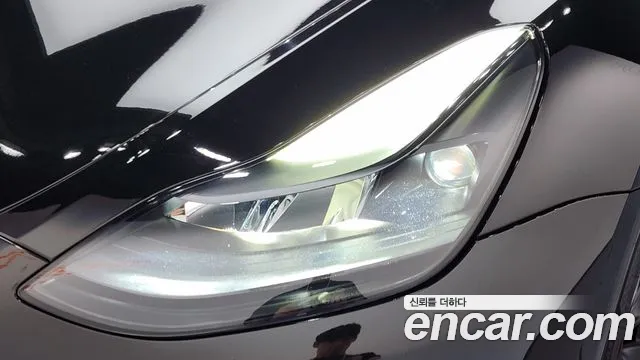 Tesla Model Y — Фото автомобиля 7