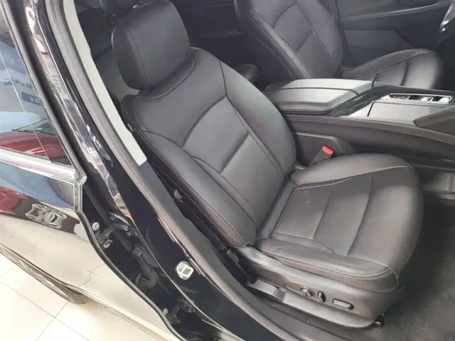 Buick Enclave — Фото автомобиля 24