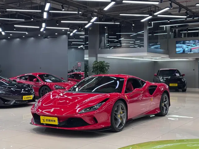 Фотография автомобиля — Ferrari F8