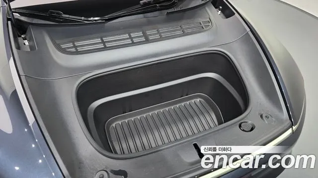 Tesla Model Y — Фото автомобиля 6
