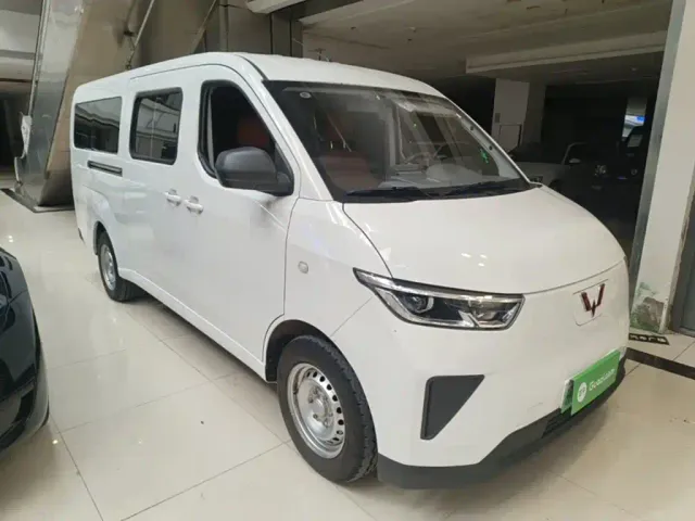 Wuling Yangguang — Фото автомобиля 3