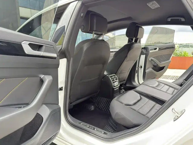 Volkswagen CC — Фото автомобиля 19