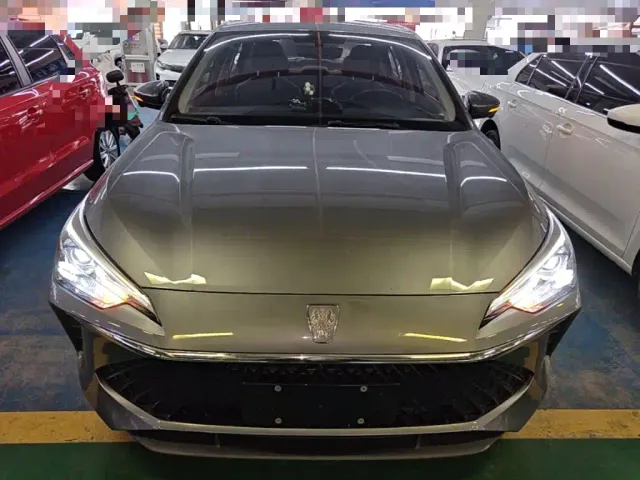 Roewe i5 — Фото автомобиля 2