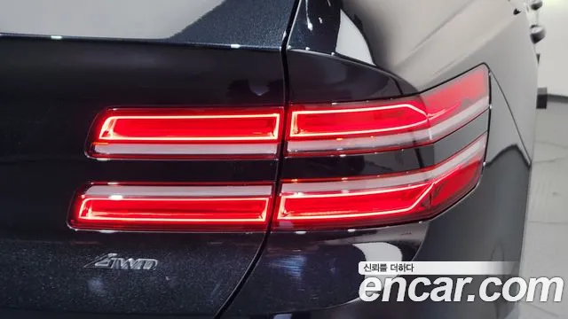 Genesis GV80 — Фото автомобиля 8