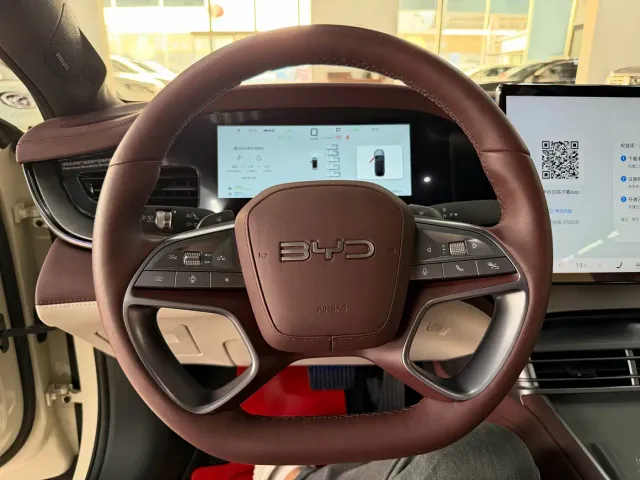 BYD Seal 07 DM-i — Фото автомобиля 13