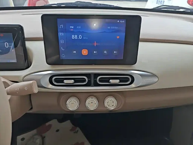 Wuling Hongguang Mini EV — Фото автомобиля 12