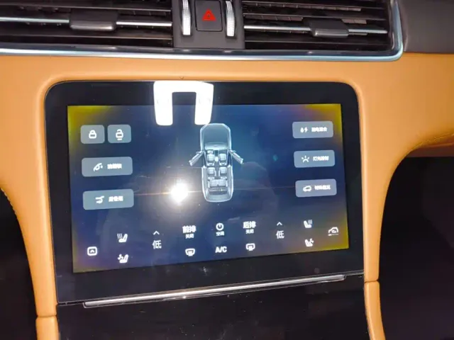 Li Auto ONE — Фото автомобиля 12