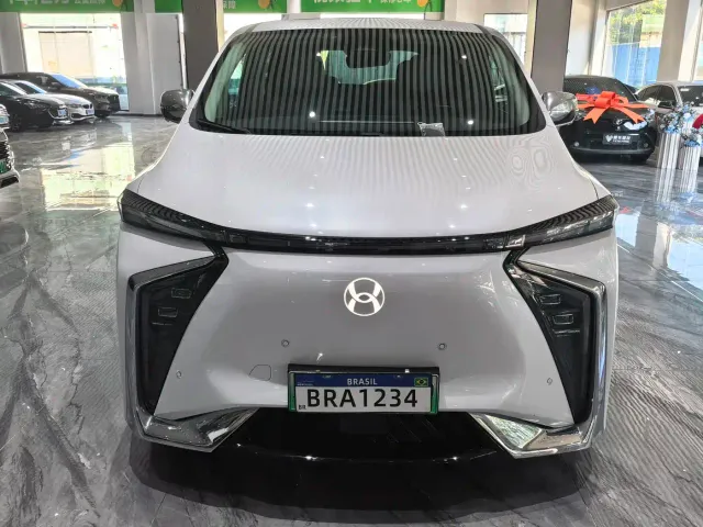 Hycan V09 — Фото автомобиля 2