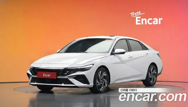 Фотография автомобиля — Hyundai Avante CN7