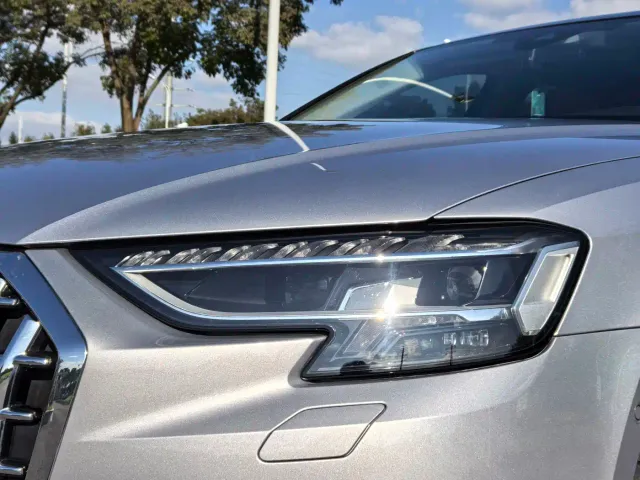 Audi A8 — Фото автомобиля 7