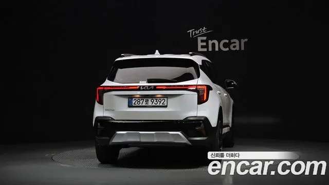Kia Seltos Бензин 1.6 турбо 2WD — Фото автомобиля 4