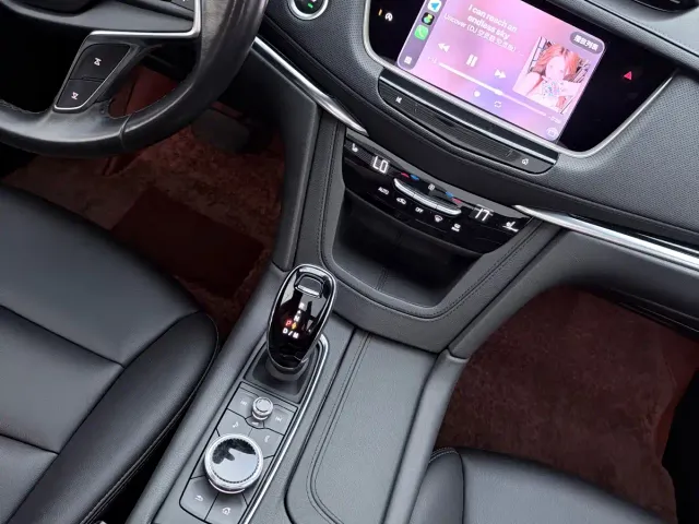 Cadillac XT5 — Фото автомобиля 11