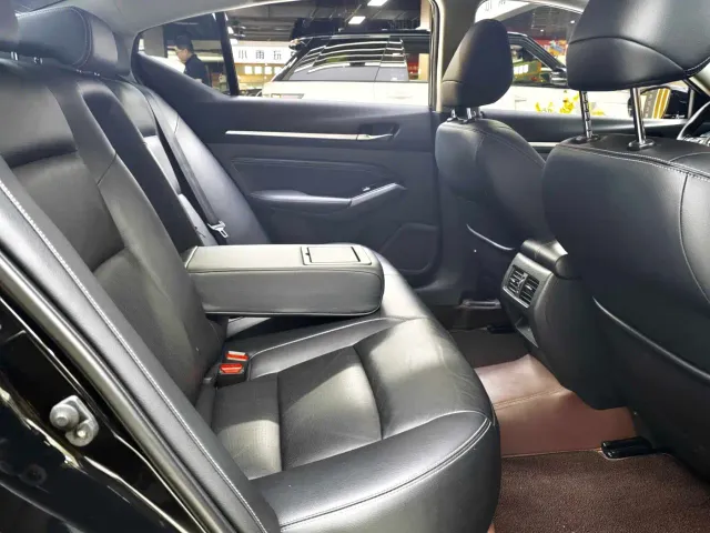 Nissan Teana — Фото автомобиля 20