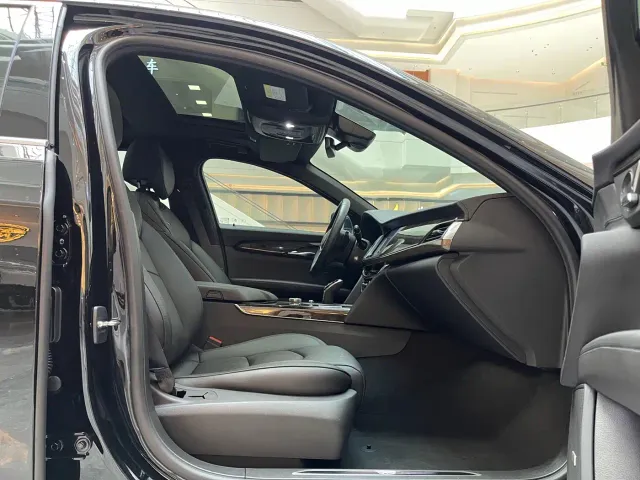 Cadillac CT6 — Фото автомобиля 12
