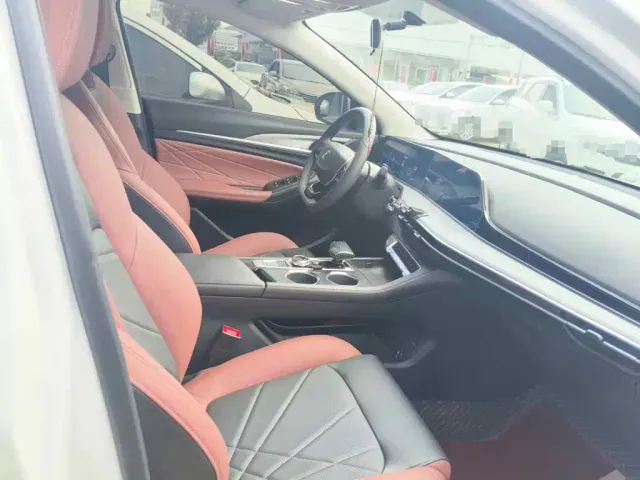 Changan Eado — Фото автомобиля 12