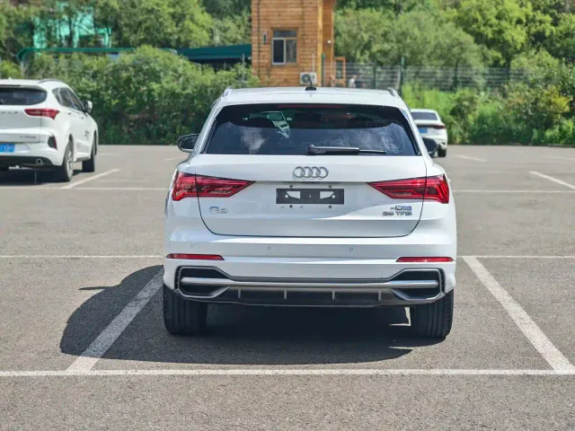 Audi Q3 — Фото автомобиля 5