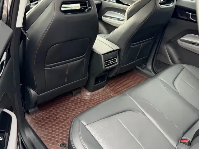 Changan Oshan Changan Oshan Z6 2022 Blue Whale 1.5T DCT Intelligent Enjoyment — Фото автомобиля 17