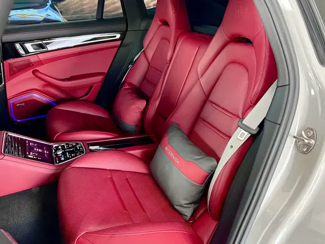 Porsche Panamera — Фото автомобиля 12