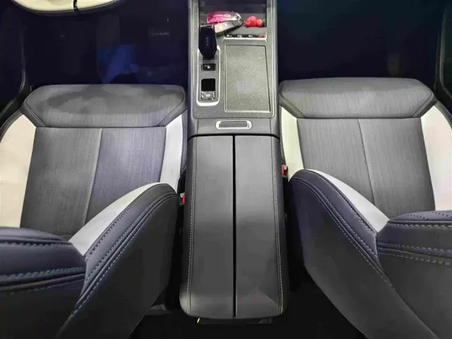 Geely Boyue L — Фото автомобиля 9