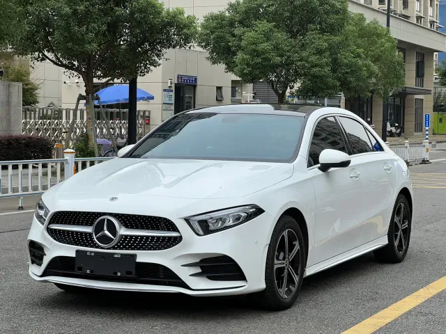 Фотография автомобиля — Mercedes-Benz A-Class