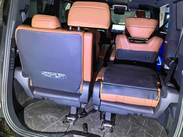 Toyota Vellfire — Фото автомобиля 6