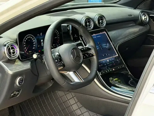 Mercedes-Benz C-Class — Фото автомобиля 7