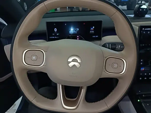 Nio ET5 — Фото автомобиля 10