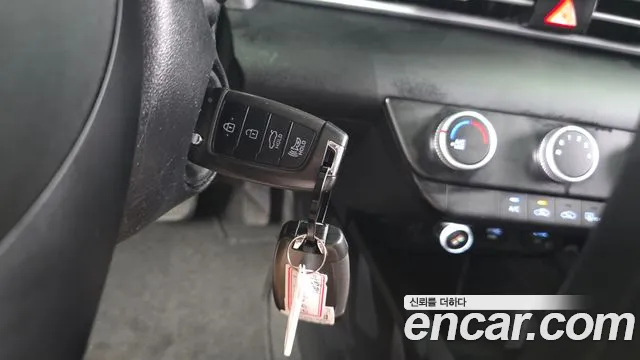Hyundai AVANTE Avante (CN7) 1.6 LPi (Для проката) — Фото автомобиля 29