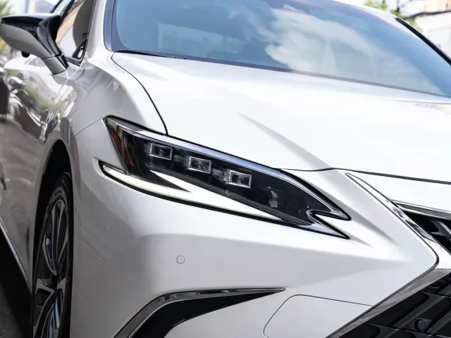 Lexus ES — Фото автомобиля 6