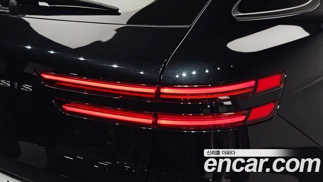 Genesis GV70 — Фото автомобиля 8