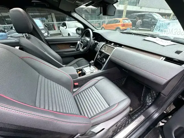 Land Rover Discovery Sport — Фото автомобиля 4