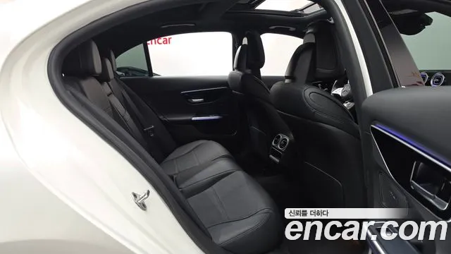 Mercedes-Benz C-Class — Фото автомобиля 12