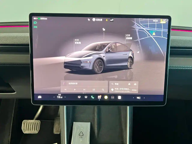Tesla Model Y — Фото автомобиля 5