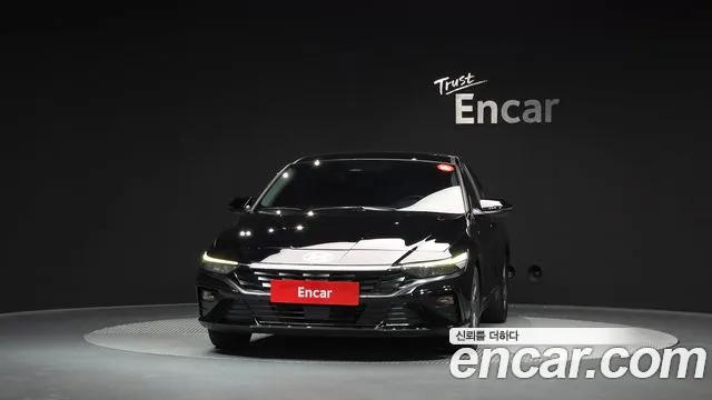 Hyundai Avante CN7 — Фото автомобиля 3