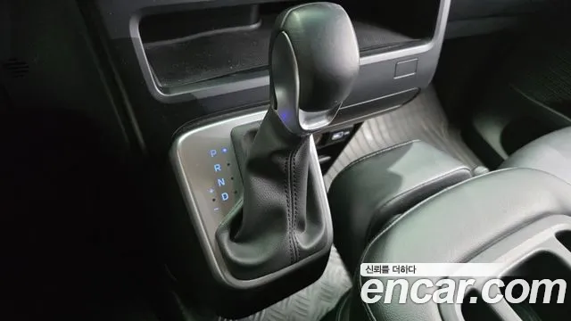 Hyundai Staria Staria Tourer 9 мест — Фото автомобиля 9