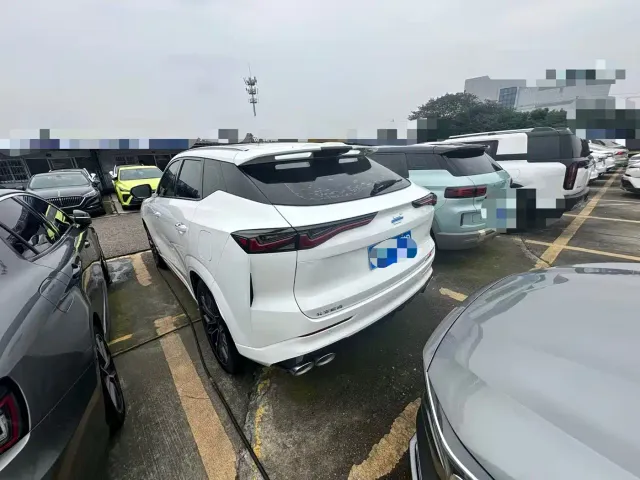 Changan Z6 — Фото автомобиля 11