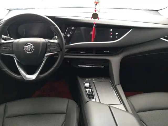 Buick Enclave — Фото автомобиля 12