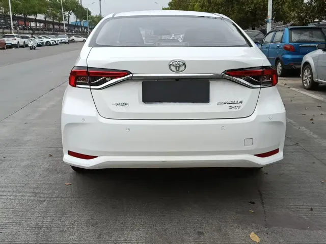Toyota Corolla — Фото автомобиля 8