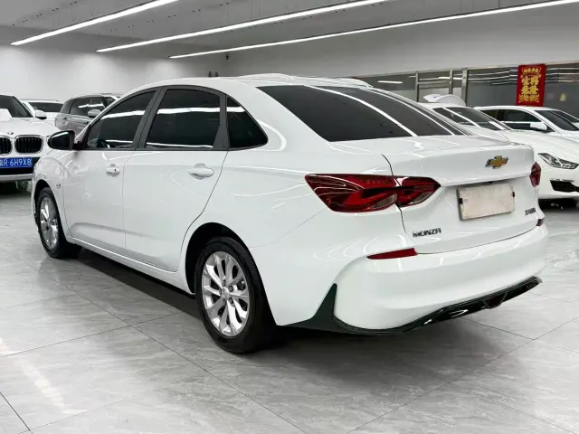 Chevrolet Monza — Фото автомобиля 4