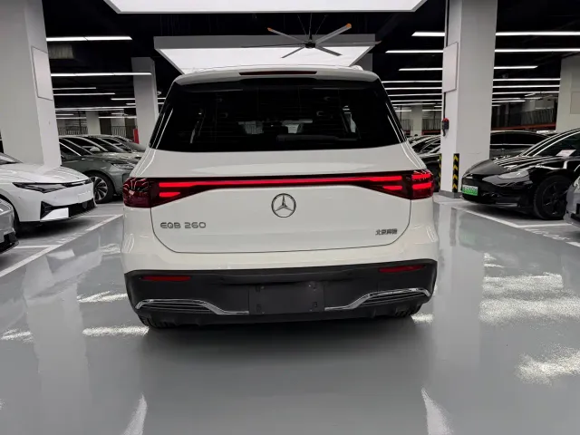 Mercedes-Benz EQB — Фото автомобиля 14