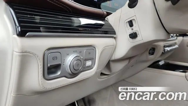 Mercedes-Benz GLS-Class — Фото автомобиля 13