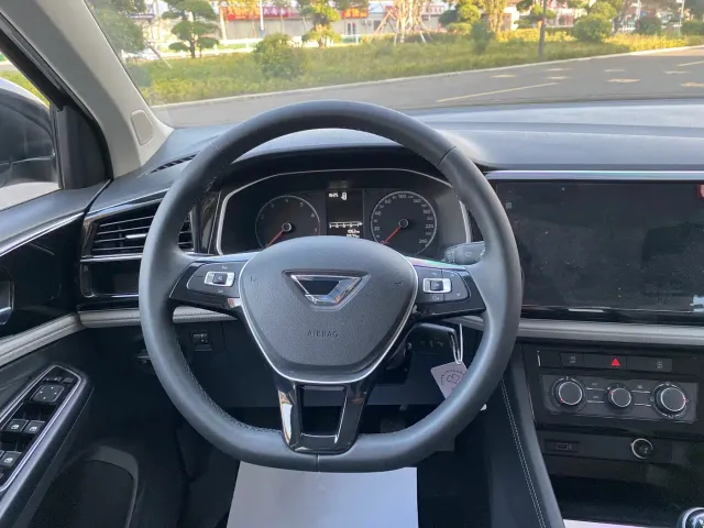Jetta VS5 — Фото автомобиля 10